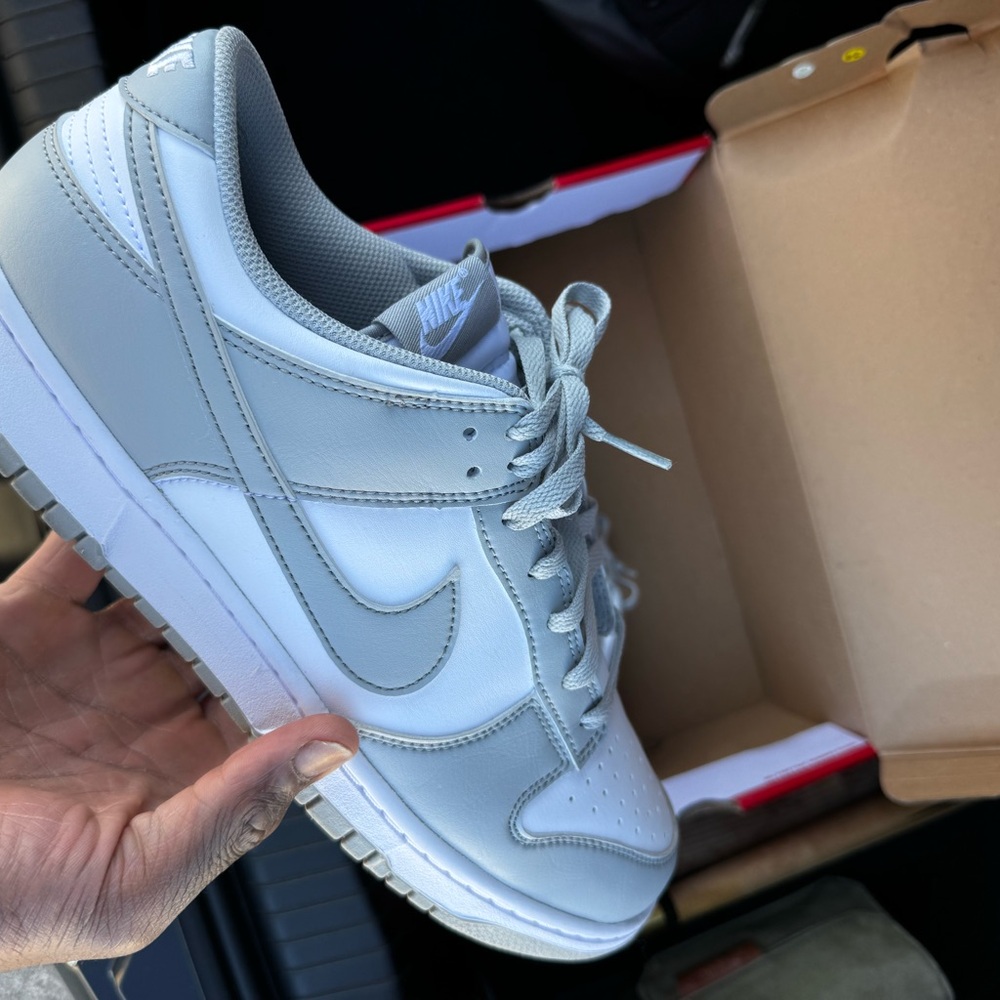 Nike Low-Top Sneakers in White and Light Gray